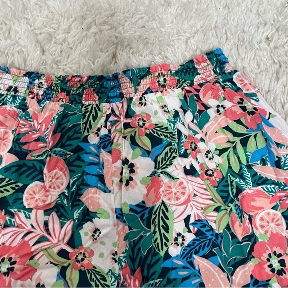 Love & Piece Collective Tropical Print Rayon Shorts NWOT - Picture 7 of 13